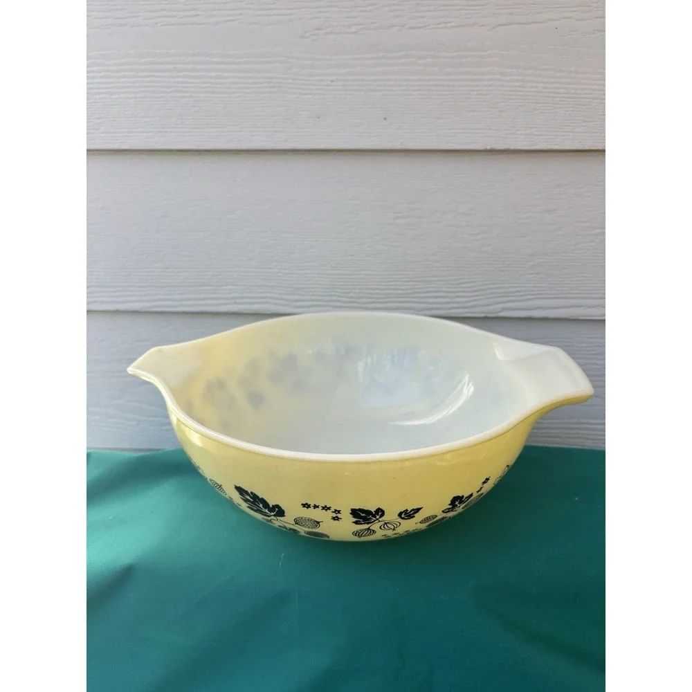 Pyrex Bowl Gooseberry Black on Yellow 4 Qt Cinderella Large Mixing Bowl #444